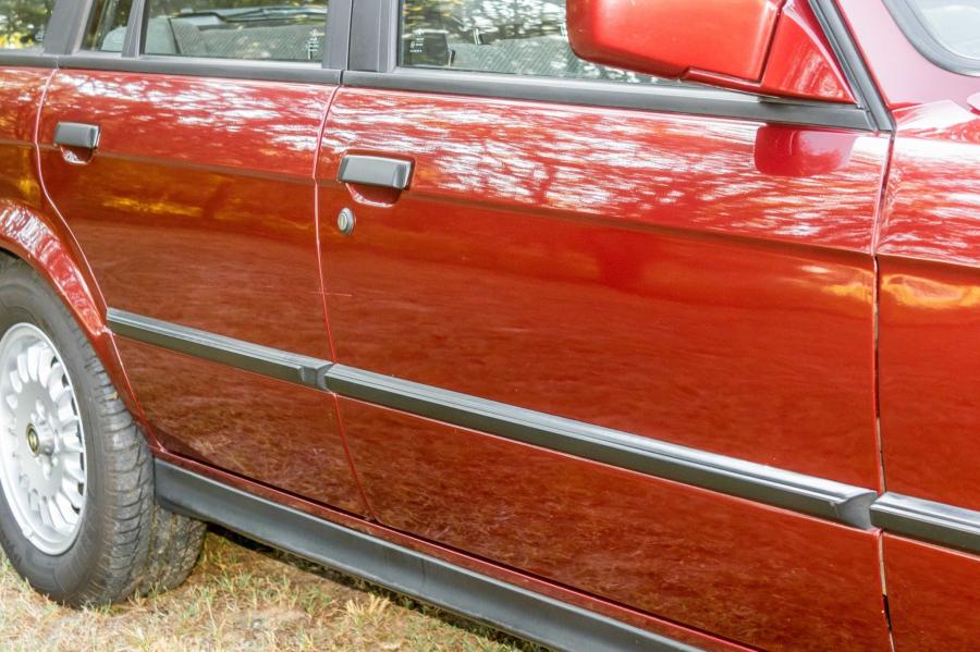 Детали экстерьера BMW 324td Touring (E30) 1991 года  (NA) (фото 32 из 94)